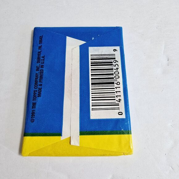 1991 Topps Desert Storm Coalition for Peace Trading Cards Sealed Wax Pack - Picture 2 of 4